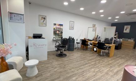 Glow Beauty : Manucure à Roanne