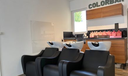 Hair industry  : Coiffeur à Reims