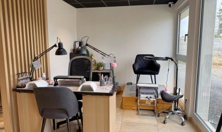 PURPLE NAILS : Coiffeur à Savigneux
