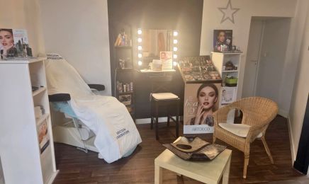 Douce Heure de Soins : Institut de beauté à Le Mené