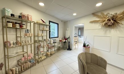 YUNI NAILS : Manucure à Velaux