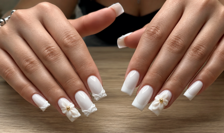 NAILS LAB, Rehaussement de cils - Browlift - Nail Art - Pose capsules  : Institut de beauté à Clouange