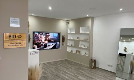 Hadil Beauty: Kosmetikstudio in Herne
