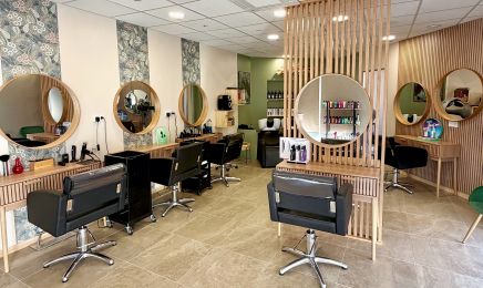 Le salon du Bourg by Charlotte : Coiffeur à Treillières