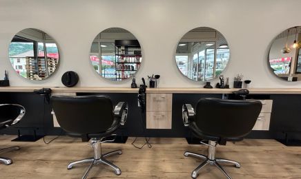 Version Originale : Coiffeur à Faverges-Seythenex