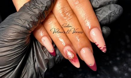 Salon Velours et Vernis : Manucure à Ormoy