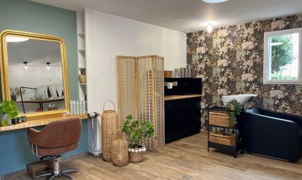 Enluminure : Coiffeur à La Tessoualle