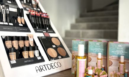 Yvalice | Salon de Beauté  : Manucure à Remouillé