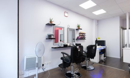 Rose salon de beauté indien : Manucure à Paris