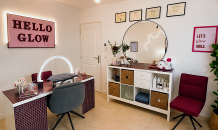 Hello Glow : Manucure à La Crau