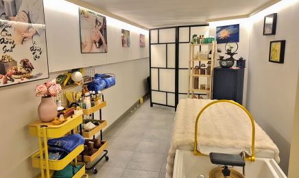 G.Angel chez ETERNAIL : Manucure à Toulouse
