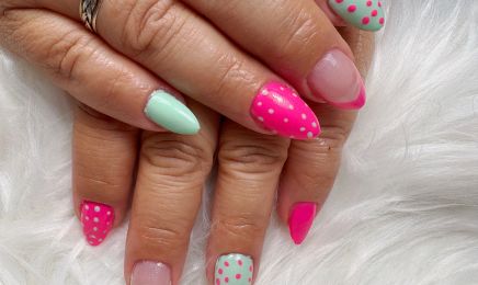 Maria Head Spa & Nail Art : Manucure à Tosse