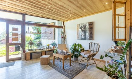 Ajna beaute : Institut de beauté à Combloux