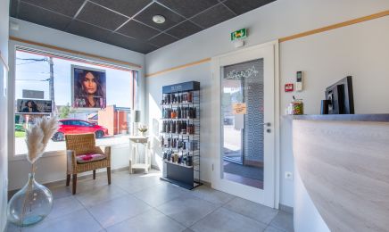 Acajou Coiffure : Coiffeur à Sombacour