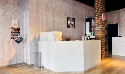 We Love Your Nails: Kosmetikstudio in Leonberg