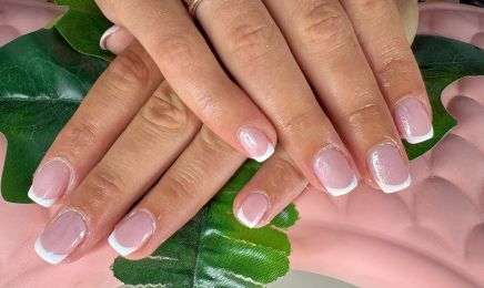 Rose Bomb’ongles : Manucure à Yssingeaux