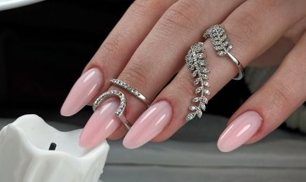 Kap Nails : Ongles - Beauté du regard et des pieds : Institut de beauté à Cesson-Sévigné