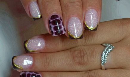 Mini Pink Nails : Manucure à Cherré-Au