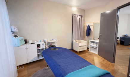 OmyGlow : Manucure à Clichy