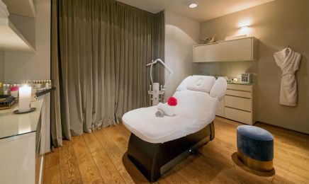 Amour Fou - Spa de Beauté, Parfumerie, Coiffeur by Ulla Huprich: Kosmetikstudio in München
