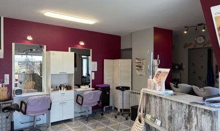 Maeva Coiffure : Institut de beauté à Bais