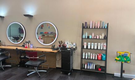 Der lachende Fön Inh. Jeannine Simon: Friseur in Lebach