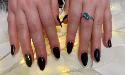 Glow up Nails & Beauty : Institut de beauté à Melun