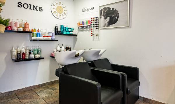 Coiffeur Saint Etienne De Fontbellon 07200 Planity