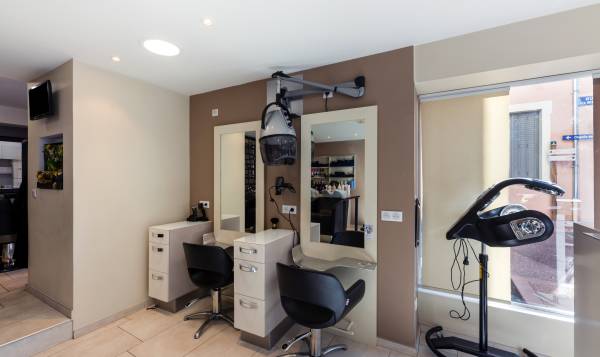 Y Style by Laetiss Montmerle sur Saône