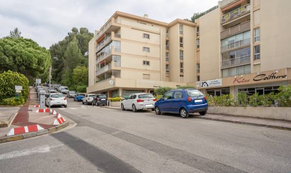 Les 7 secrets d'Isis chez Kiss coiffure