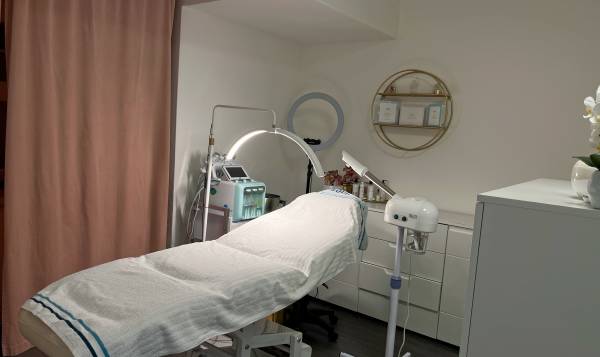 Angel Beauty lab 