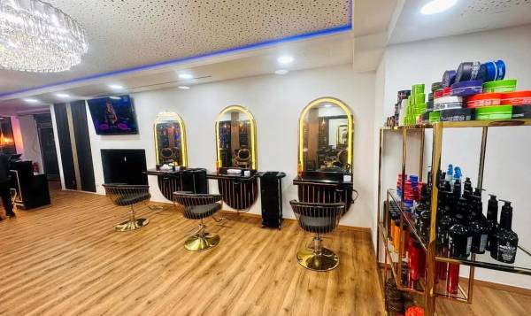 Crystal Friseur 