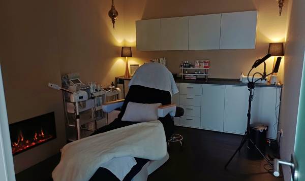 EM Beauty Haus der Orchidee