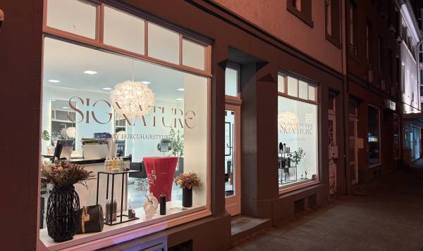 Signature by Burcuhairstylist