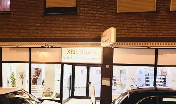 Xristina's Nail & Beauty Lounge