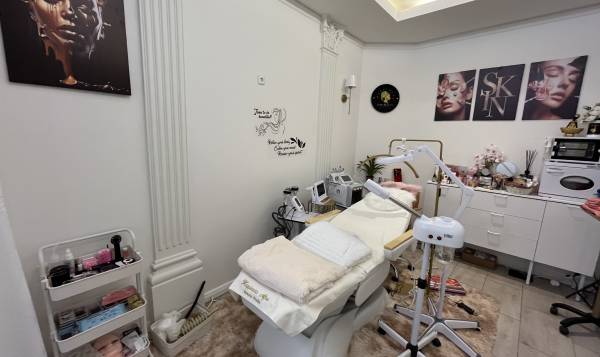 Happiness Afro Beauty Studio