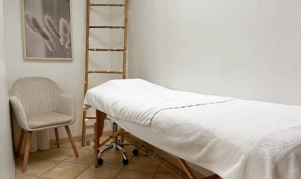 L’Instant Féminin by Maëva 