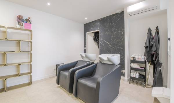 Le kiosque - Jean Eloi Vitry Coiffeur mixte barbier 