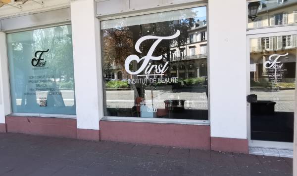Institut First