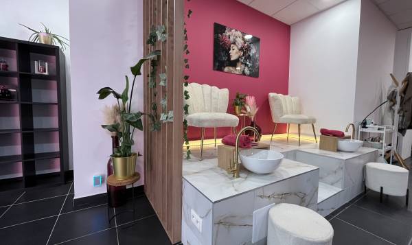 Vanity Nails & Beauty