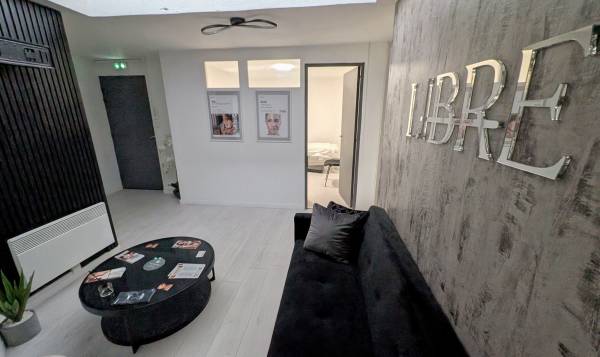 LIBRE® - Centre technico-Esthétique (JetPeel, Radiofréquence, Lumière Pulsée, Adipolyse)