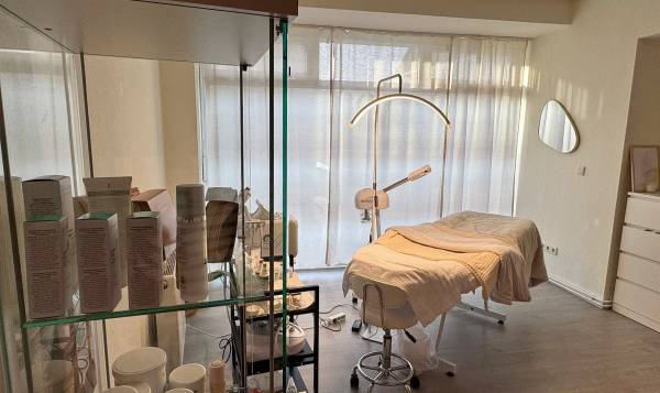 Divian Kosmetik & Beauty aesthetic