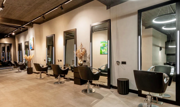 Farah Salon 