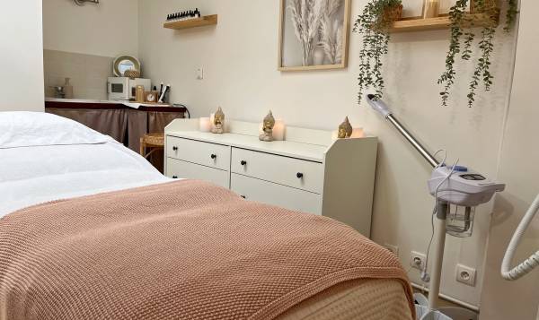 L’Instant Féminin by Maëva 