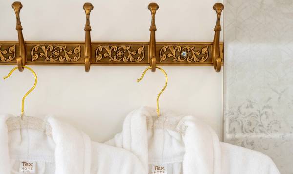 Le Bain Divin by Divine