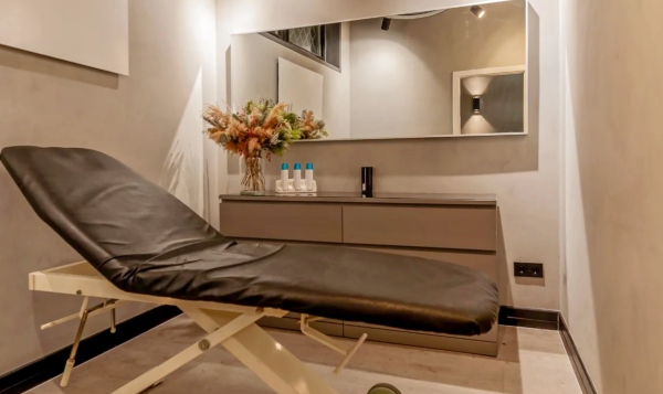 Farah Salon 