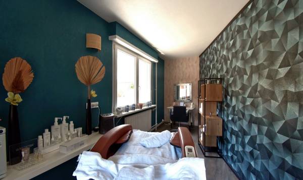 Julie’s Hair Lounge