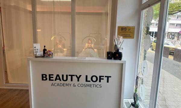 BEAUTY LOFT Academy & Cosmetics