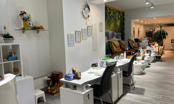 Annie’s Nails & Spa