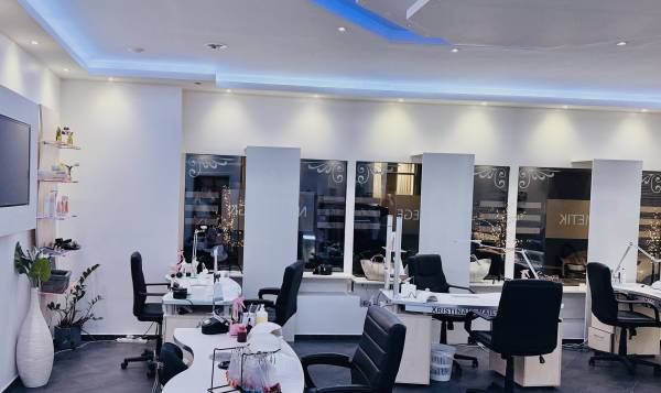 Xristina's Nail & Beauty Lounge